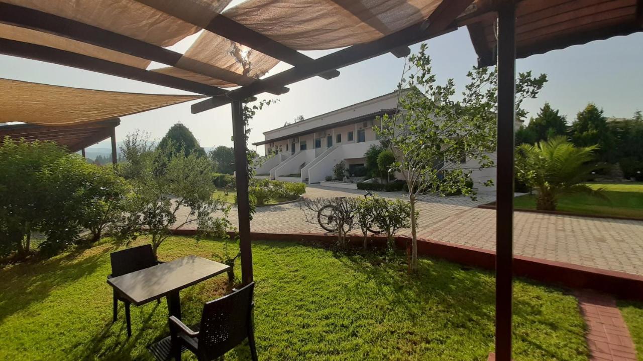 Aparthotel Ktima Xiliadou Chiliadou  Exterior foto