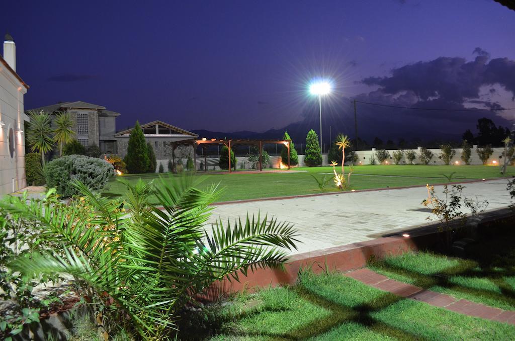 Aparthotel Ktima Xiliadou Chiliadou  Exterior foto