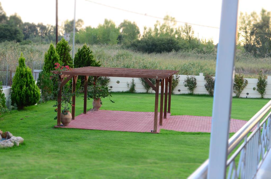 Aparthotel Ktima Xiliadou Chiliadou  Exterior foto