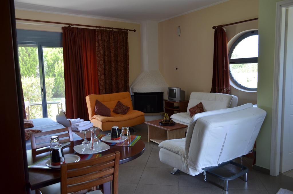 Aparthotel Ktima Xiliadou Chiliadou  Exterior foto
